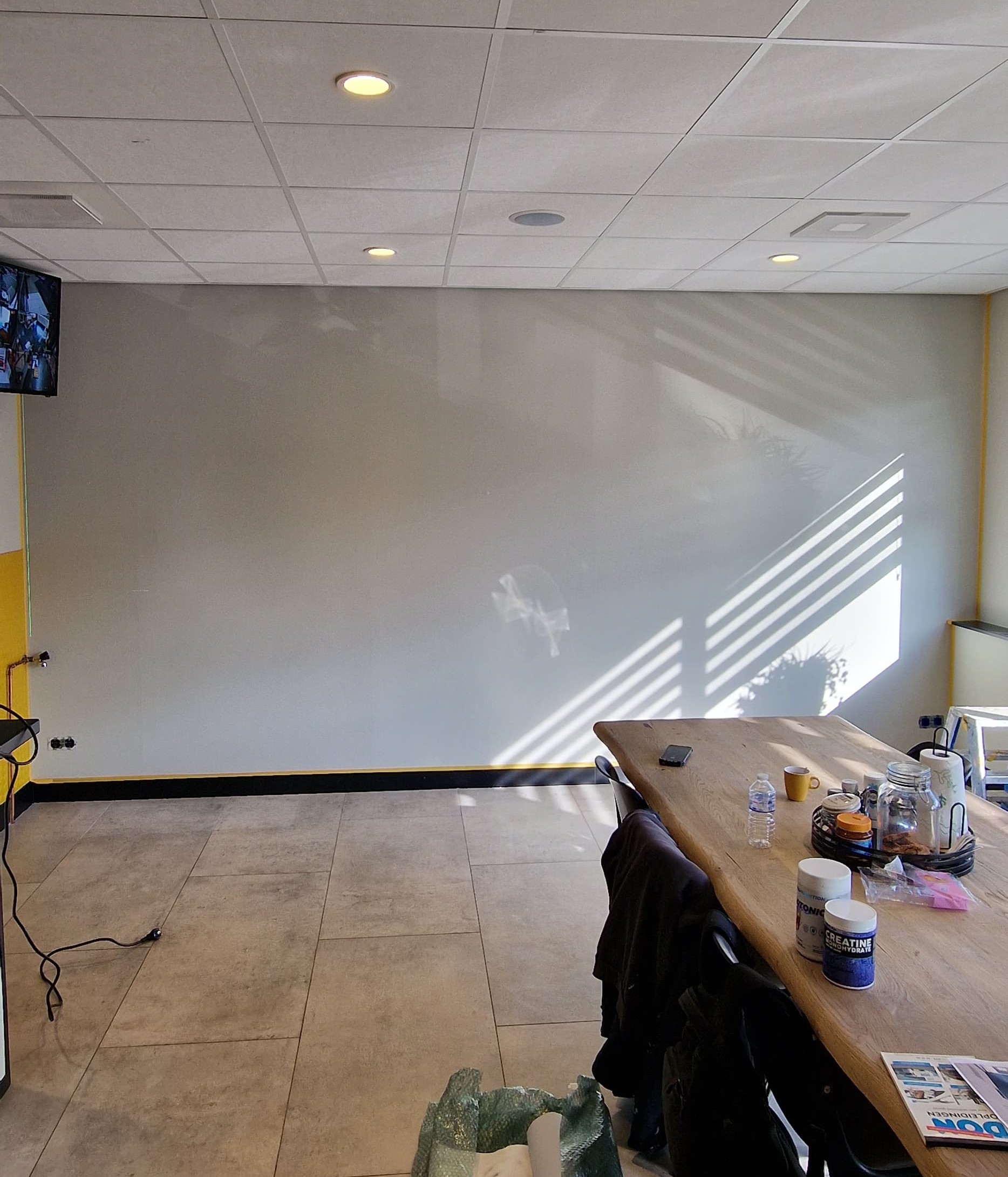 Kale muur voorbereiding